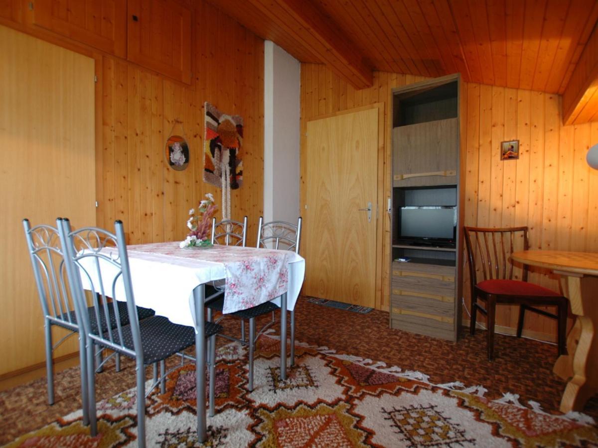 Pristine Home In A Charming Village Large Grassy Sunbathing Area View Of The M Nch And Jungfrau 빌더스빌 외부 사진
